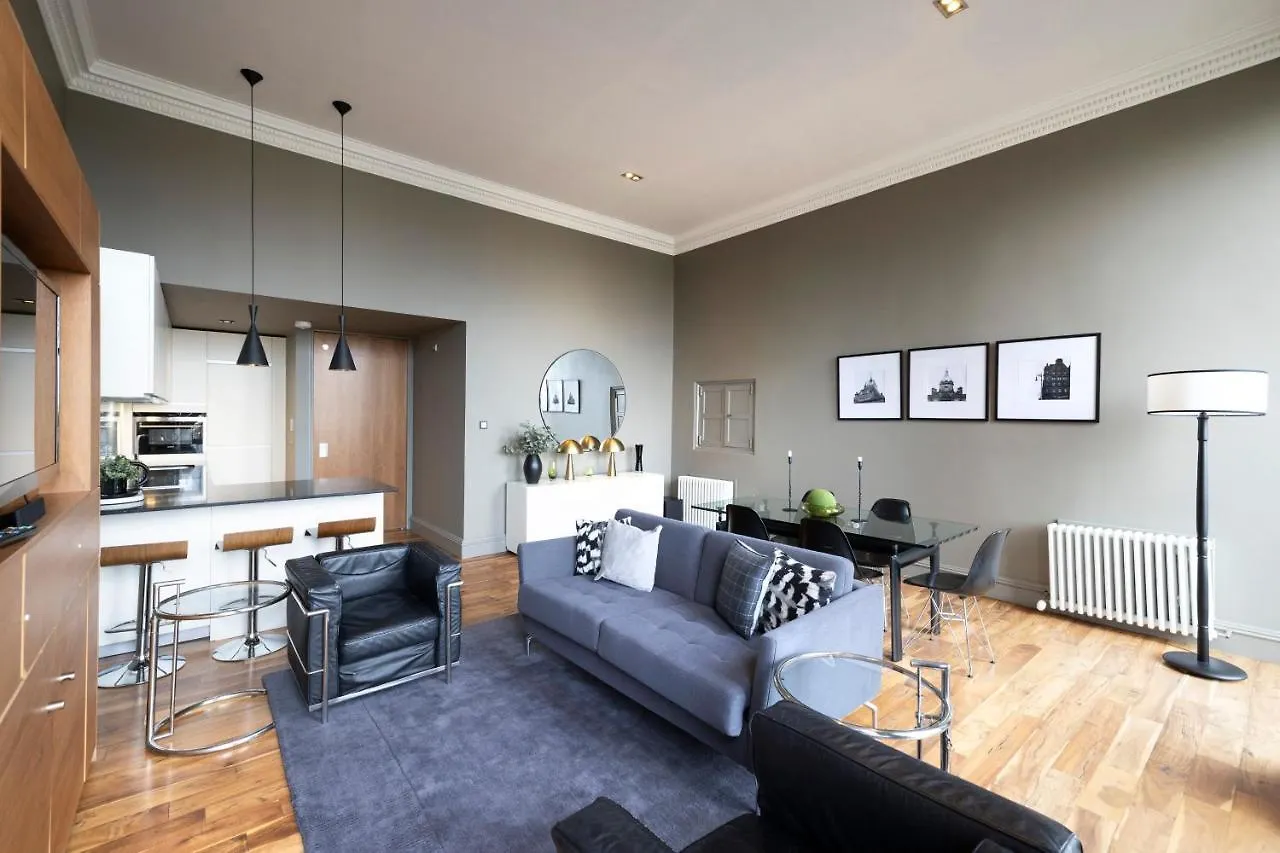 Joivy Chic 2Br Apt With City Views At The Heart Of Old Town contacts